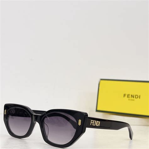 Солнцезащитные очки Fendi — купить очки от солнца в .